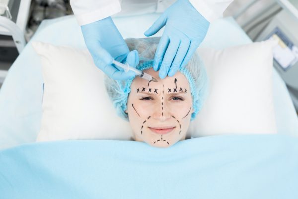 המסת שומן בפנים