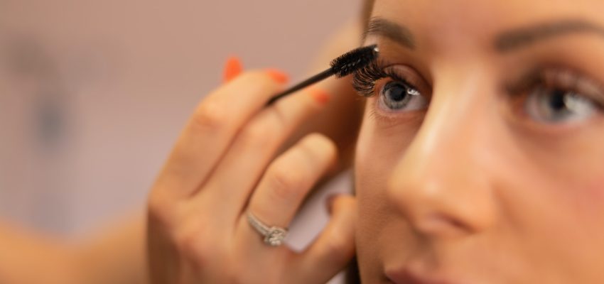 ריסים מלאכותיים קבועים