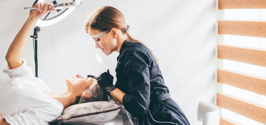 איפור קבוע עיניים איליינר